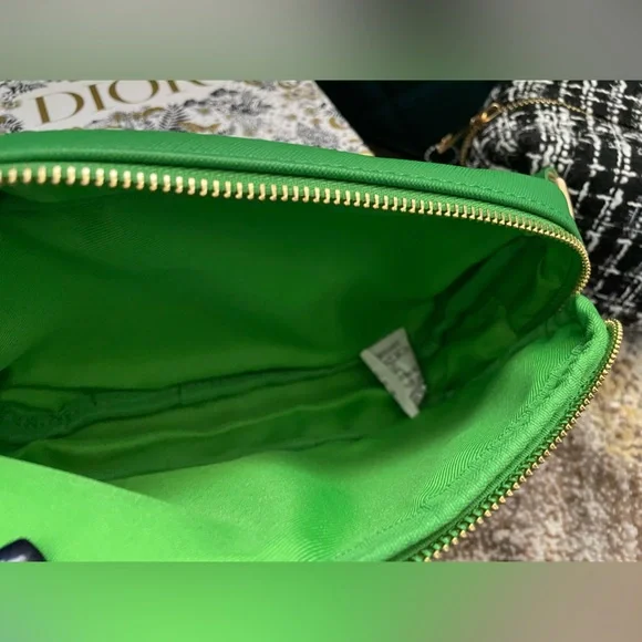 DEVON🌟Green “I Speak Fluent Italian” Bum Bag w/ Gold Hardware 🌟NWT - Picture 7 of 7